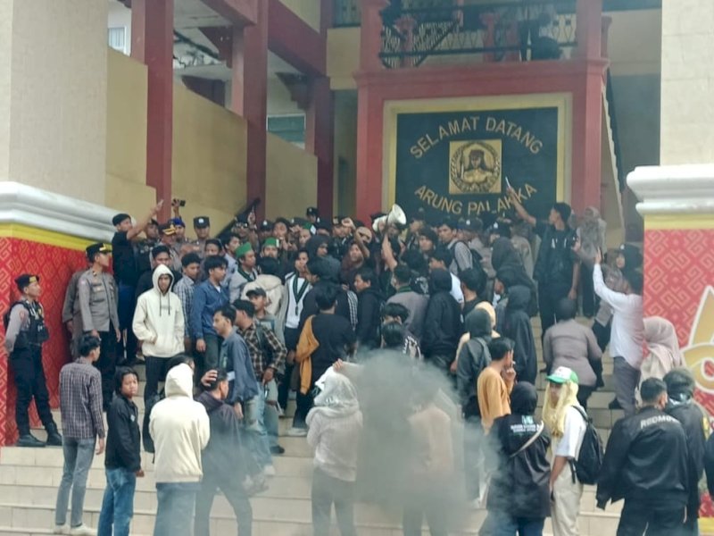 Diisukan Naikkan PBB Hingga 300 Persen, Bupati Bone Didemo Warga