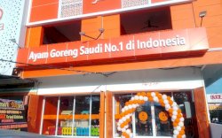 Perluas Pangsa Pasar, Almaz Fried Chicken Buka Outlet ke-8 di Sulsel