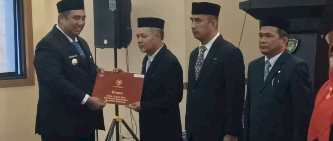 150 PNS Maros Terima Satyalencana Karya Satya, Bukti Tiga Dekade Pengabdian Tanpa Henti 150 PNS Maros Terima Satyalencana Karya Satya, Bukti Tiga Dekade Pengabdian Tanpa Henti