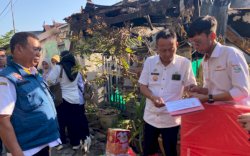 Dinsos Makassar Salurkan Bantuan untuk Korban Kebakaran di Jalan Tidung Enam