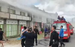 Diduga Akibat Korsleting Listrik, Tiga Rumah di Bone Hangus Terbakar