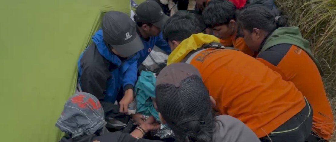 Pendaki Asal Bone Tewas karena Hipotermia di Gunung Bawakaraeng, Ribuan Lain Masih Bertahan di Puncak 
