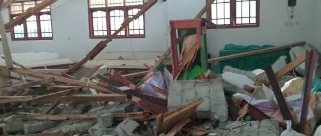Gempa mengguncang Poso, Sulteng, mengakibatkan 35 rumah, tiga gereja, dan satu sekolah mengalami kerusakan.