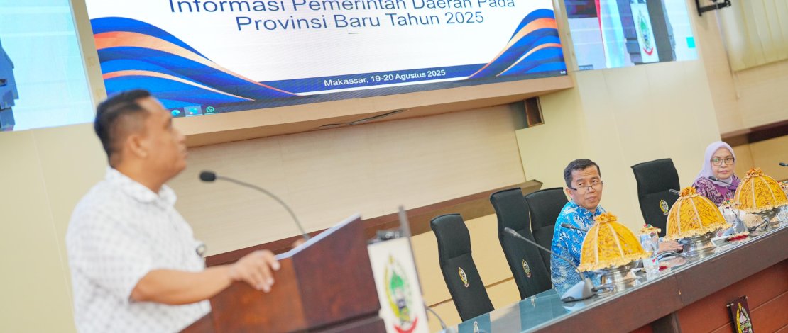 Kepala Dinas Kominfo-SP Provinsi Sulsel, A Winarno Eka Putra, menyambut penyelenggaraan Bimbingan Teknis Penyelenggaraan Urusan Persandian yang digelar Badan Siber dan Sandi Negara (BSSN), di Ruang Rapat Pimpinan Kantor Gubernur Sulsel, Selasa, 19 Agustus 2025.
