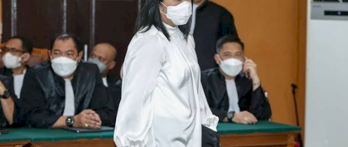 Isteri mantan Kadiv Propam Polri Ferdy Sambo, Putri Candrawathi, menerima remisi umum dan remisi dasawarsa. Isteri mantan Kadiv Propam Polri Ferdy Sambo, Putri Candrawathi, menerima remisi umum dan remisi dasawarsa.