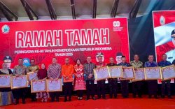 Pemkab Luwu Timur Raih Dua Penghargaan Bergengsi dari Gubernur Sulsel 