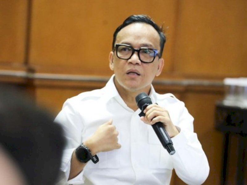 Jadi Sorotan Pasca Kena OTT KPK, Berikut Profil Lengkap Wamenaker Immanuel Ebenezer