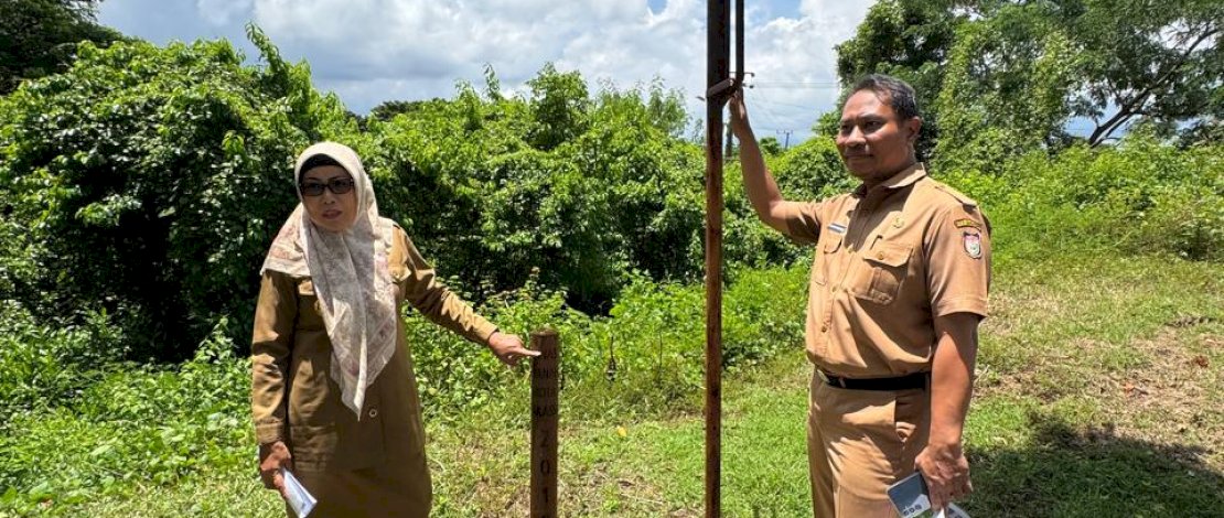 Dinas Pertanahan Kota juga melakukan monitoring lahan di Kelurahan Untia, Kecamatan Biringkanaya. Dinas Pertanahan Kota juga melakukan monitoring lahan di Kelurahan Untia, Kecamatan Biringkanaya.