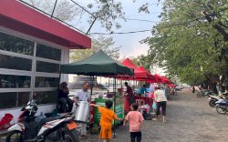 Dinsos Makassar - UPT Losari Gandeng KPJ Tangani Pengamen di Kawasan Pantai Losari