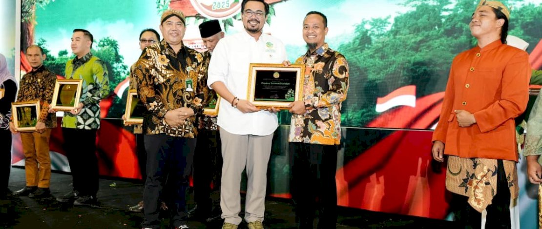Wujudkan Program Perhutanan Sosial, Gubernur Sulsel Raih Penghargaan dari Kemenhut RI