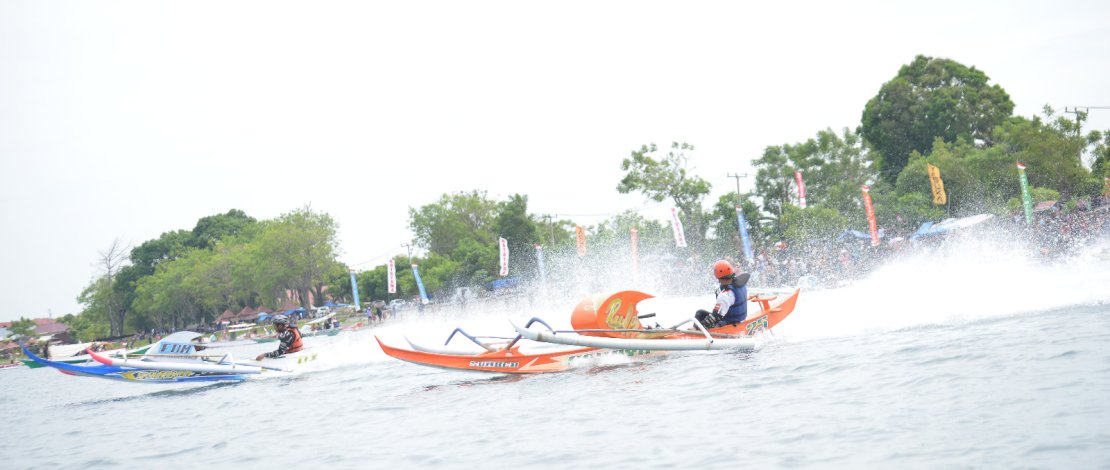 Dankodaeral VI CUP 4 Resmi Ditutup, Laksda Andi Abdul Aziz Tegaskan Sinergi TNI AL dan Masyarakat Pesisir Dankodaeral VI CUP 4 Resmi Ditutup, Laksda Andi Abdul Aziz Tegaskan Sinergi TNI AL dan Masyarakat Pesisir