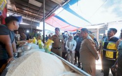 Wali Kota Makassar Sidak Pasar Pabaeng-baeng, Pastikan Harga Pangan Stabil