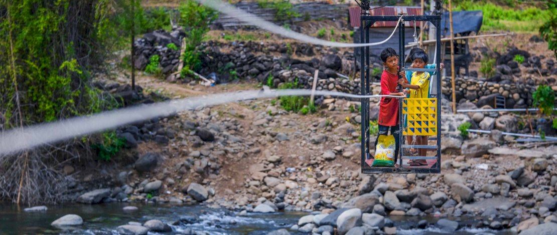 FOTO: Gondola Jembatan Harapan Pendidikan di Maros