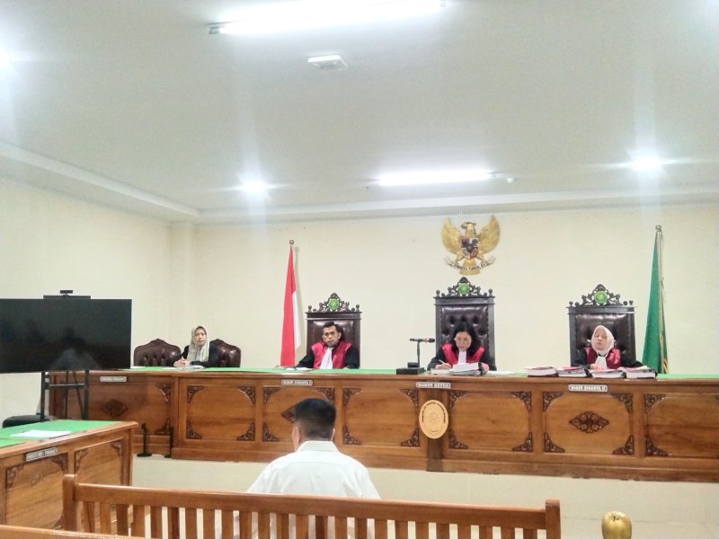 Didakwa Menyuruh Cetak Uang Palsu, Annar Sampetoding Dituntut 8 Tahun Penjara 