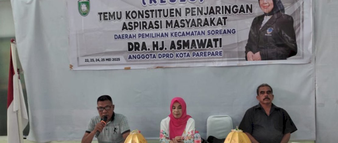 Anggota DPRD Kota Parepare, Dra. Hj. Asmawati, menggelar reses atau temu konstituen untuk menyerap aspirasi warga di Kemuning Cafe Lagota, Minggu (25/05/2025). Anggota DPRD Kota Parepare, Dra. Hj. Asmawati, menggelar reses atau temu konstituen untuk menyerap aspirasi warga di Kemuning Cafe Lagota, Minggu (25/05/2025).