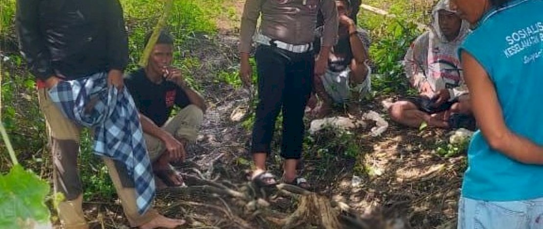 Seorang warga Kabupaten Sinjai bernama Olga (38) ditemukan tewas di Sungai Callepae, Dusun Kasumpureng, Desa Watu, Kecamatan Barebbo, Kabupaten Bone, Kamis (27/8).