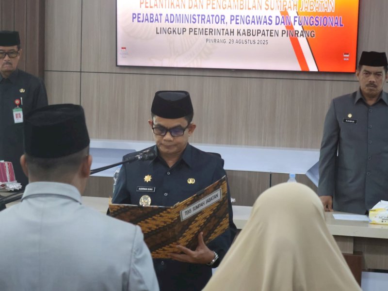 Lantik Lima Pejabat Pemkab Pinrang, Wabup Sudirman Bungi Tekankan Mutasi sebagai Dinamika Birokrasi