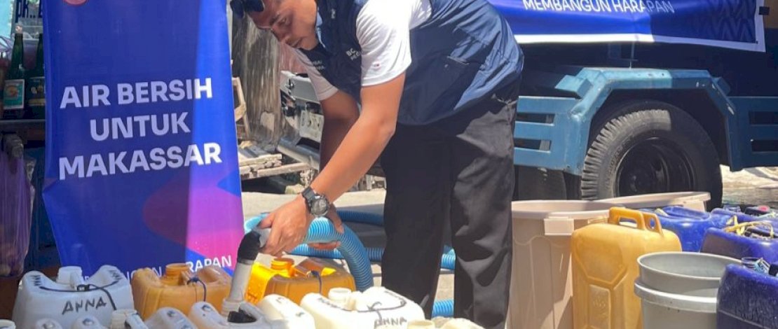 Bosowa Peduli kembali menunjukkan komitmennya terhadap kesejahteraan masyarakat dengan melaksanakan program distribusi air bersih di Kota Makassar.