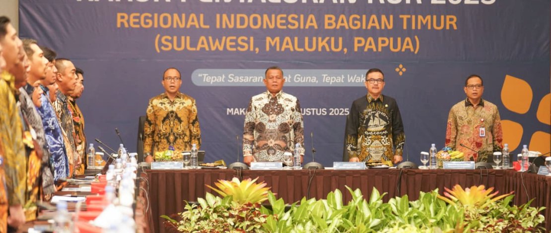Hadiri Rakor Penyaluran KUR 2025, Sekda Jufri Rahman: Peran KUR Terbukti Dorong Pertumbuhan Ekonomi di Sulsel Hadiri Rakor Penyaluran KUR 2025, Sekda Jufri Rahman: Peran KUR Terbukti Dorong Pertumbuhan Ekonomi di Sulsel