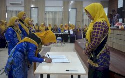 Sosialisasi Wajib Belajar 13 Tahun, Ketua TP PKK Pinrang Kukuhkan Bunda PAUD Desa dan Kelurahan