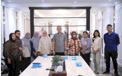 Didampingi Bappeda dan DPPPA, Sekda Makassar Terima HWDI Sulsel, Bahas SOP Layanan Disabilitas di Puskesmas