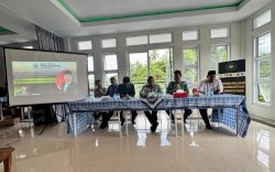 Anis Matta Ajak Muhammadiyah Bantu Pemerintah Ikut Serta Mendewasakan Umat Hadapi Masalah Bangsa