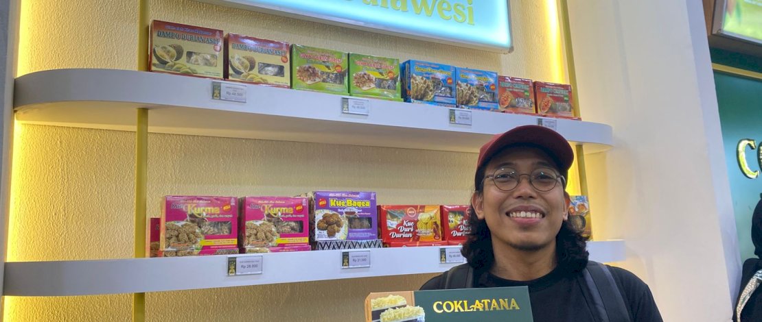 Coklatana, brand kue cokelat modern berbahan dasar kakao asli Sulawesi, yang juga merupakan produk dari Agrinesia, resmi membuka store terbarunya di kawasan strategis Pettarani, Makassar.