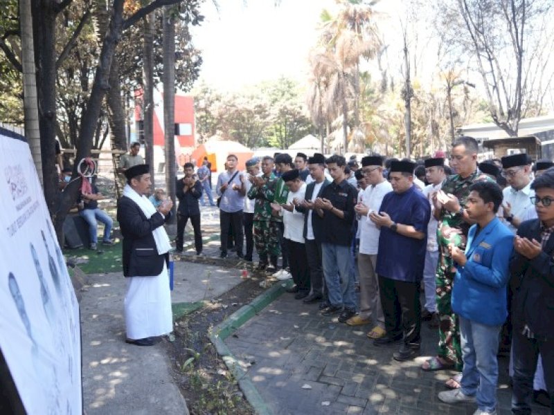 Wali Kota dan Seluruh Elemen Masyarakat Makassar Gelar Salat Ghaib, Doakan Korban Tragedi Kebakaran
