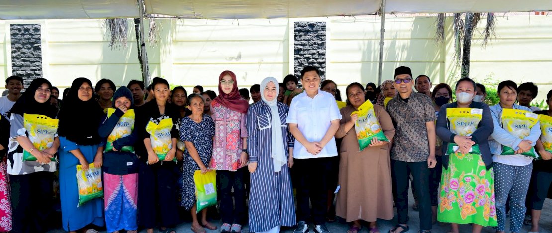 Pasca Tragedi Kebakaran DPRD Sulsel, Wagub Fatmawati dan DPRD Gelar Jumat Berkah Bagikan Beras ke Warga