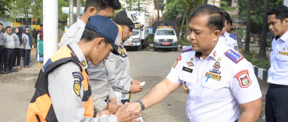 Dishub Kota Makassar Gelar Apel Pagi dan Berikan Bantuan untuk Petugas Korban Insiden Demo