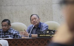 Komisi V DPR RI Setujui Anggaran Kementrian PKP Rp10,89 Triliun, Hamka B Kady Dorong Percepatan Realisasi Bedah Rumah