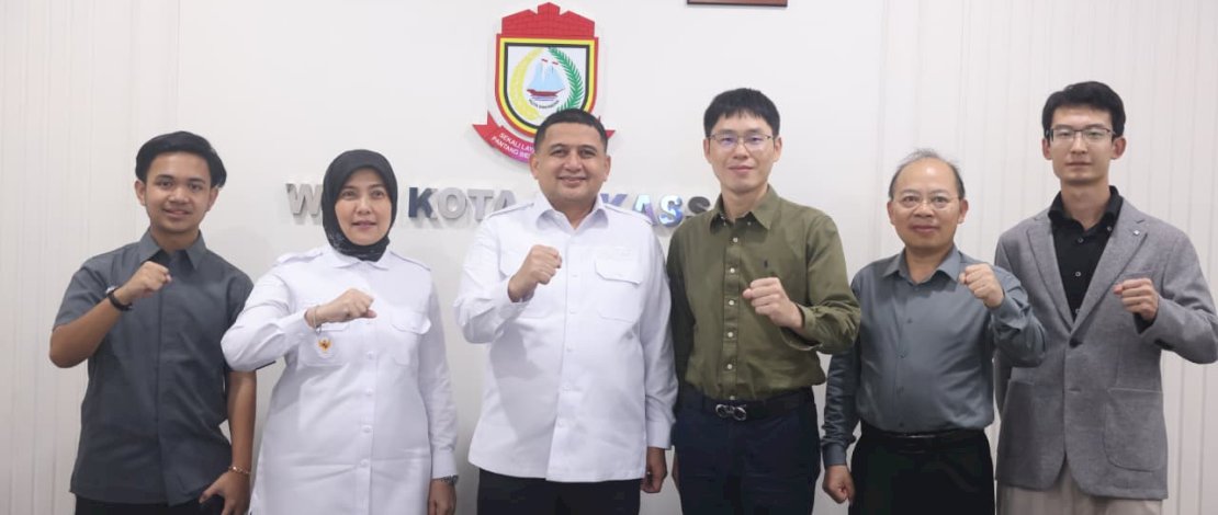Investor Asal Tiongkok Paparkan Desain Stadion Untia di Hadapan Munafri-Aliyah Investor Asal Tiongkok Paparkan Desain Stadion Untia di Hadapan Munafri-Aliyah