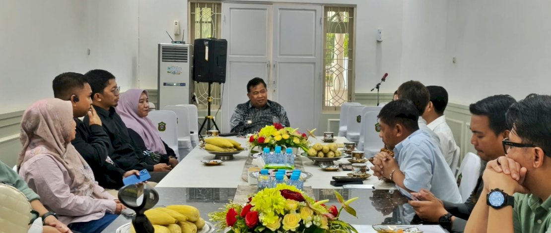 General Manager PLN Unit Induk Penyaluran dan Pusat Pengatur Beban Sulawesi, Fermi Trafianto, menemui Bupati Takalar Mohammad Firdaus Daeng Manye, di Rujab Bupati Takalar, Kamis, 11 September 2025.
