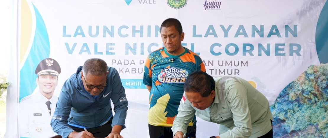 Bupati Luwu Timur, Irwan Bachri Syam melaunching Layanan Vale Nickel Corner milik PT Vale Indonesia, yang merupakan salah satu obyek wisata pendidikan, di Dinas Perpustakaan dan Kearsipan Luwu Timur, Sabtu, 13 September 2025.  