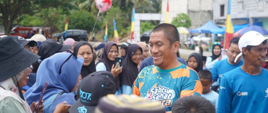 Bupati Luwu Timur, Irwan Bachri Syam, menghadiri Peringatan Hari Ulang Tahun ke 13 Desa Watangpanua, yang dilaksanakan di Halaman Pasar Kecamatan Angkona, Sabtu, 13 September 2025.