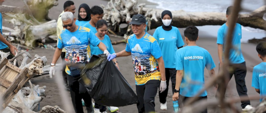 Poltekpar Makassar Gelar “Gerakan Wisata Bersih” Sambut World Tourism Day dan Dies Natalis