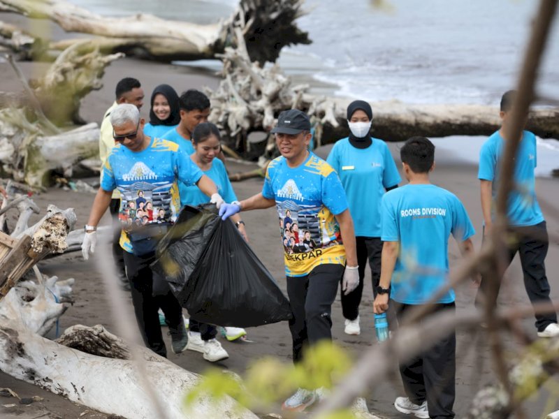 Poltekpar Makassar Gelar “Gerakan Wisata Bersih” Sambut World Tourism Day dan Dies Natalis