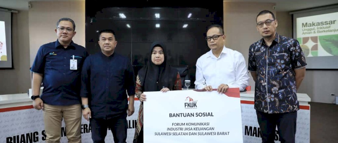 Pemkot Bareng FKIJK Sulselbar Berikan Bantuan Sosial ke Keluarga Korban Kerusuhan DPRD Makassar