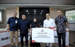 Pemkot Bareng FKIJK Sulselbar Berikan Bantuan Sosial ke Keluarga Korban Kerusuhan DPRD Makassar