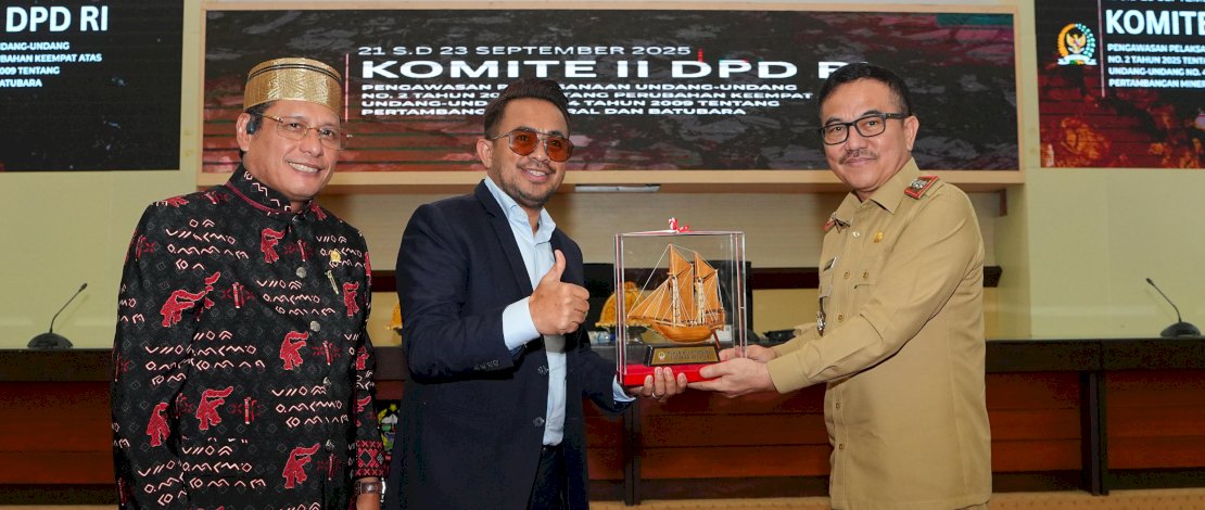 Sekretaris Daerah Provinsi Sulawesi Selatan, Jufri Rahman, menyambut kunjungan rombongan Komite II Dewan Perwakilan Daerah (DPD) RI dalam rangka pengawasan pelaksanaan Undang-Undang Nomor 2 Tahun 2025 tentang Perubahan Keempat atas Undang-Undang Nomor 4 Tahun 2009 tentang Pertambangan Mineral dan Batubara.