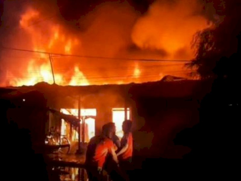 Kebakaran di Tamalate Makassar, 8 Rumah Hangus dan Bocah 7 Tahun Meninggal Dunia