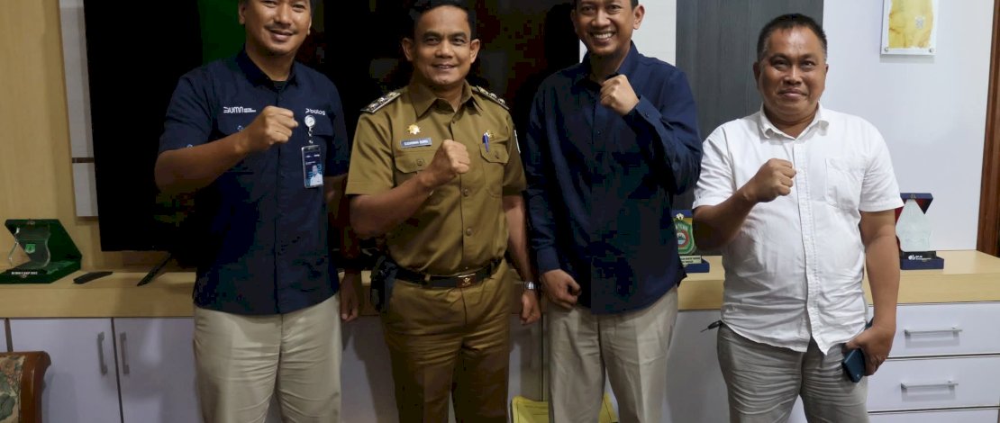 Wakil Bupati Pinrang, Sudirman Bungi, saat menerima audiensi dari Badan Urusan Logistik (Bulog) dan Perkumpulan Penggilingan Padi dan Pengusaha Beras Indonesia (Perpadi), Selasa, 23 September 2025.
