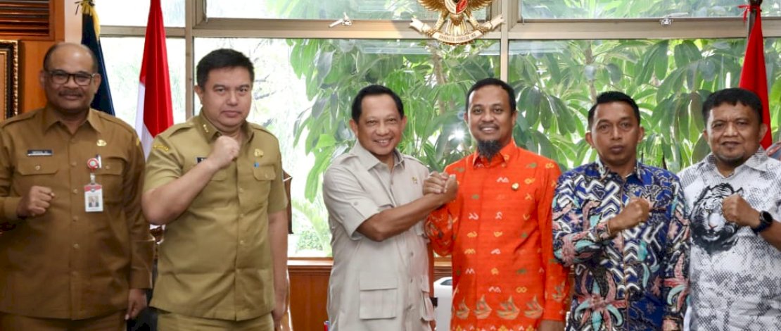 Bupati Sidrap Syaharuddin Alrif mendampingi Gubernur Sulsel Andi Sudirman Sulaiman, melakukan konsultasi pembangunan ke Menteri Dalam Negeri, Tito Karnavian.