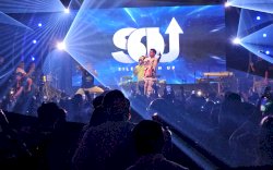 Silet Open Up Hipnotis Pengunjung Liquid Claro Makassar Lewat Lagu Tabola Bale