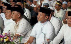 Camat Ujung Pandang Hadiri Maulid Akbar Pesisir Makassar, Ribuan Warga Padati Dermaga Paotere