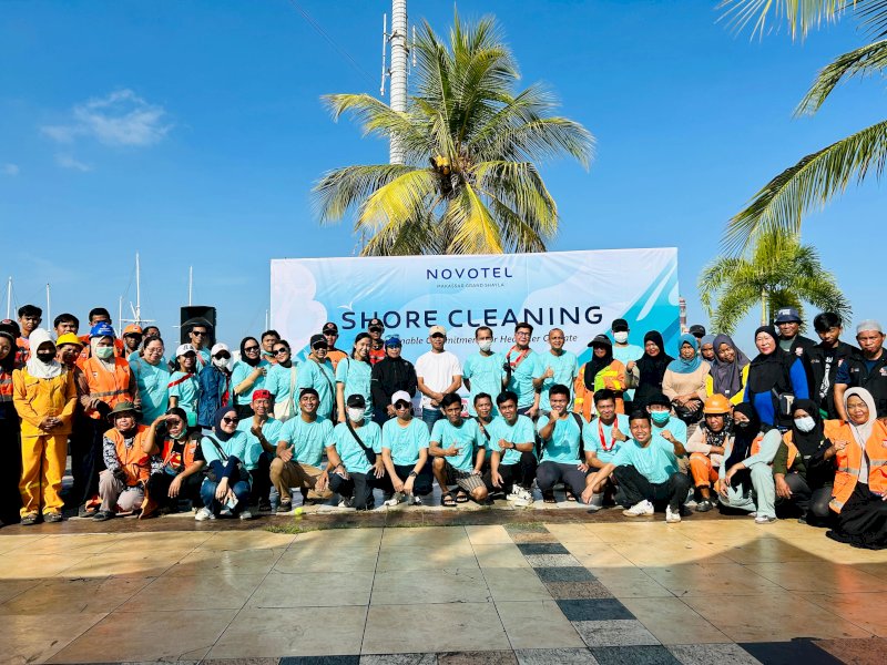 500 Kg Sampah di Losari Berhasil Dikumpulkan dalam Aksi Bersih Novotel Makassar
