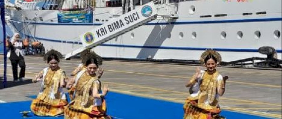 Makassar Sambut Meriah Satgas KJK Taruna AAL ke‑72 dengan Atraksi Seni di Pelabuhan Soekarno‑Hatta