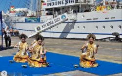 Makassar Sambut Meriah Satgas KJK Taruna AAL ke‑72 dengan Atraksi Seni di Pelabuhan Soekarno‑Hatta