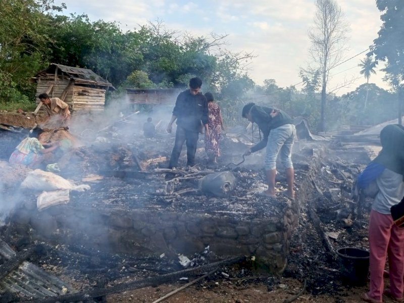 Ditinggal Isteri, Pria di Bone Kerap Ngamuk Hingga Bakar Rumah Orang Tua Kandung