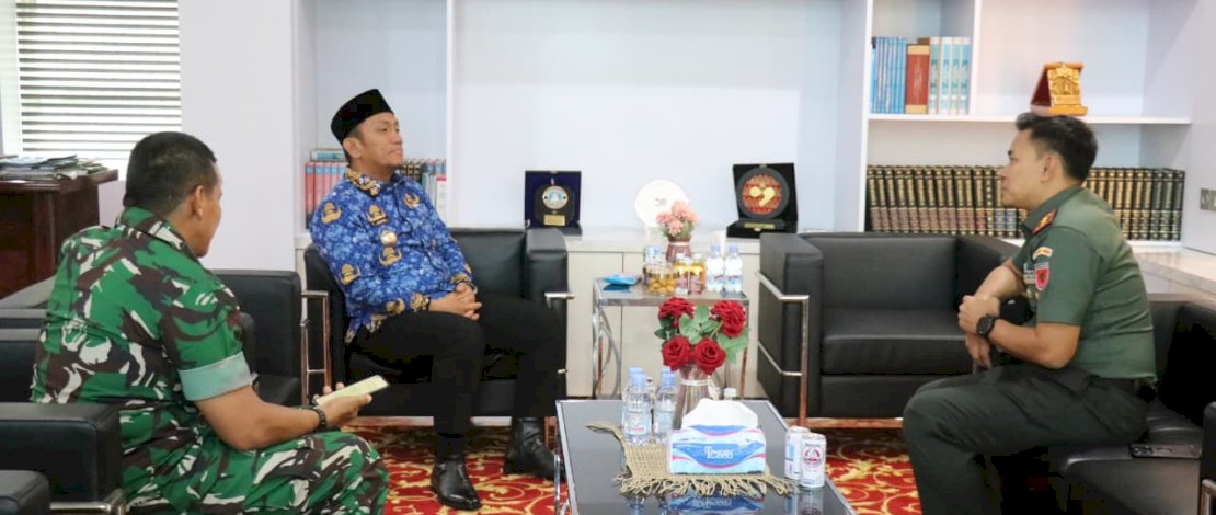 Komandan Kodim (Dandim) 1403/Palopo, Letkol Inf Windra Sukma Prihantoro secara khusus menemui Bupati Luwu Timur Irwan Bachri Syam, di Kantor Bupati, Rabu, 1 Oktober 2025.